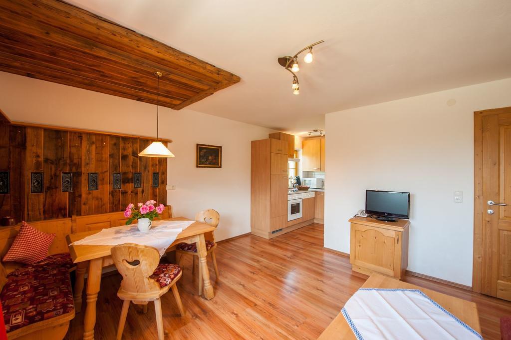 Zugspitzhotel Diana Thoerle Ehrwald Room photo